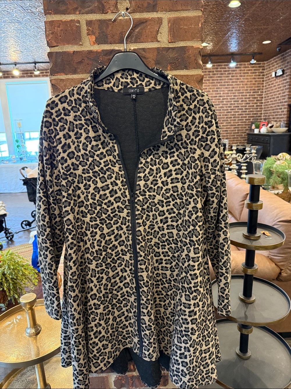 Comfy USA Black Jacket with Tan Leopard Lining